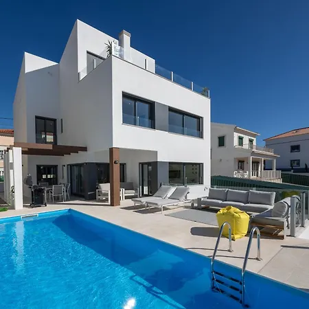 Silver Coast Villa *