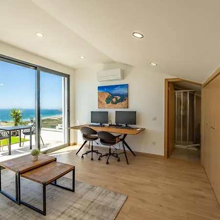 ヴィラ Silver Coast Villa-casa De Luxo Com Piscina E Vista Mar