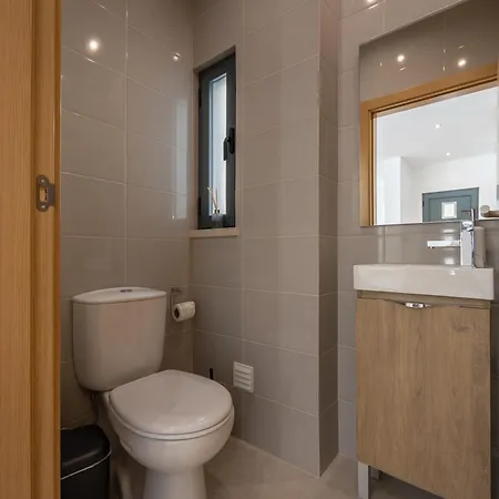 Silver Coast Villa-casa De Luxo Com Piscina E Vista Mar فيلة