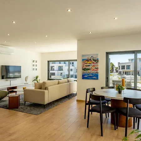 Silver Coast Villa-casa De Luxo Com Piscina E Vista Mar فيلة لورينها